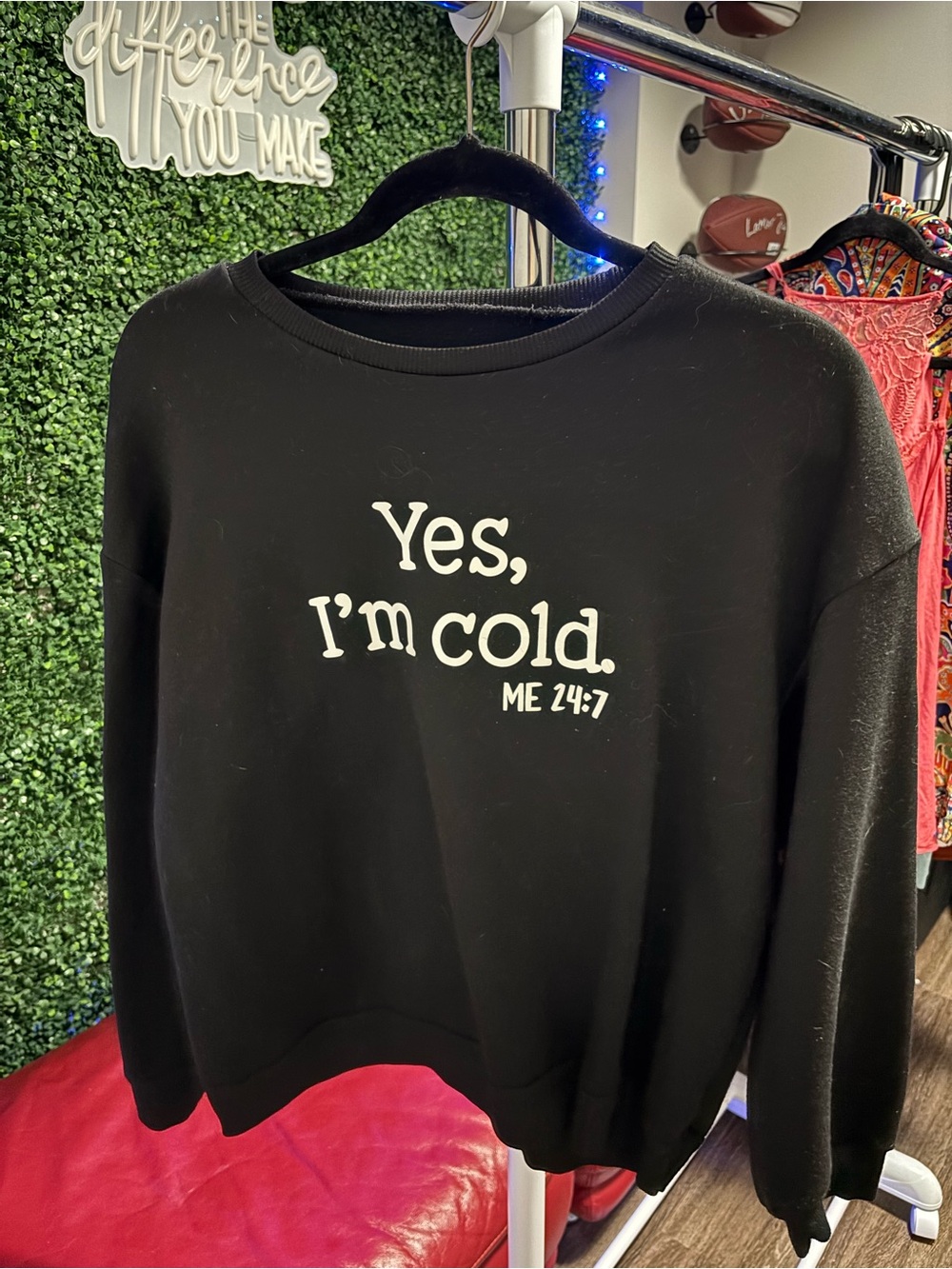 SHEIN Black Cozy Crewneck Sweatshirt with White Label Detail